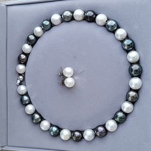 White and Tahitian pearl choker with earrings